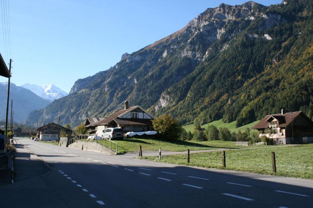 Photo of Others in Kandergrund