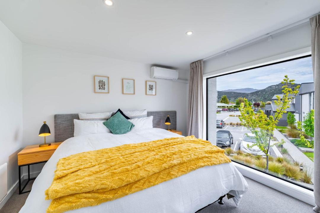 Photo of Bedroom in Albert Town