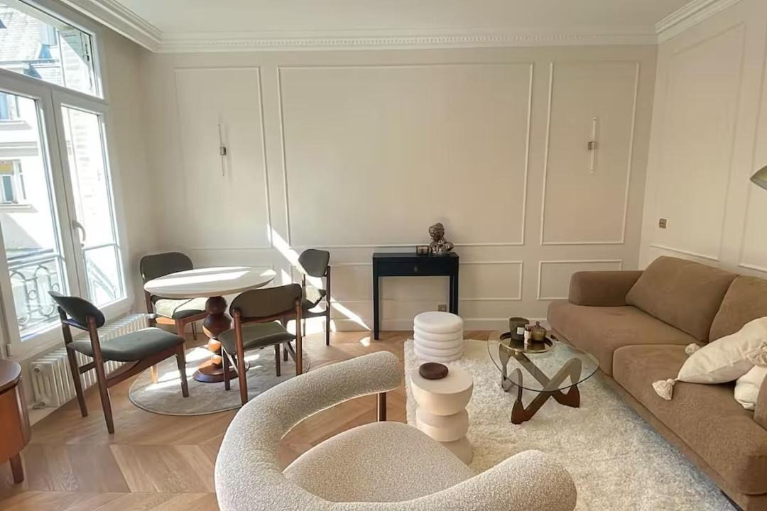 Photo of Livingroom in Faubourg-du-Roule