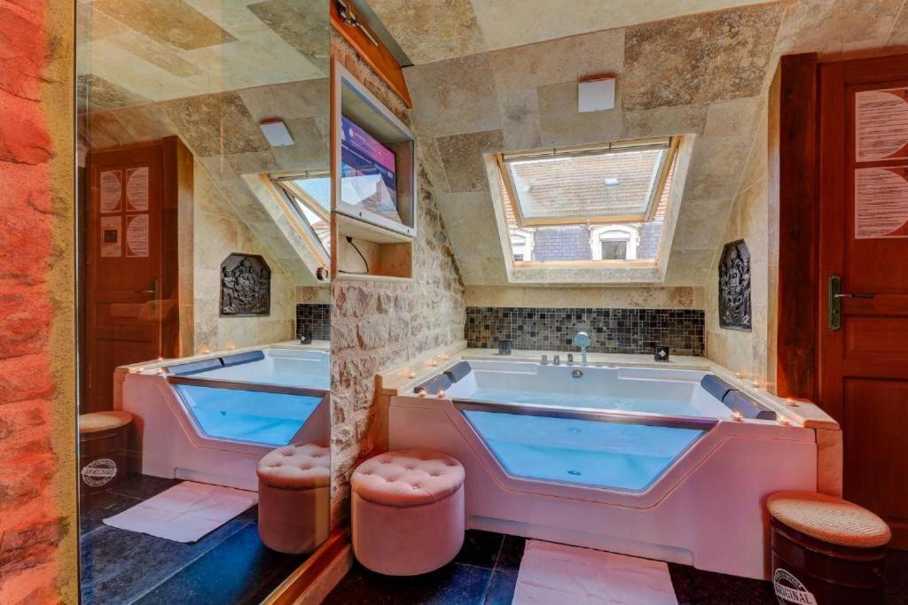 Photo of Bathroom in Faubourg-Raines