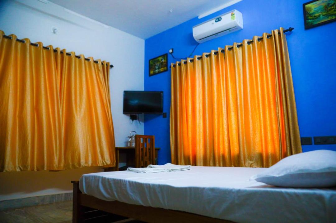 Photo of Bedroom in Poovar