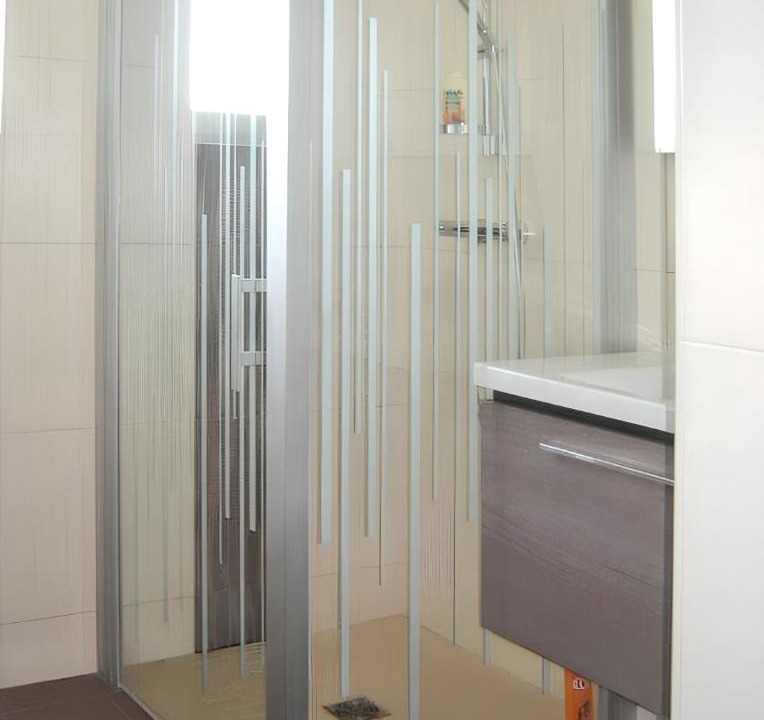 Photo of Bathroom in Donzy-le-National