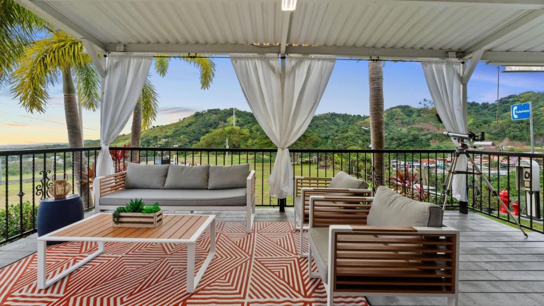 Photo of Patio Balcony in Quebrada Larga