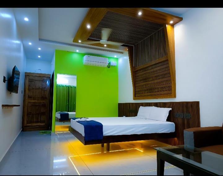 Photo of Bedroom in Poovar