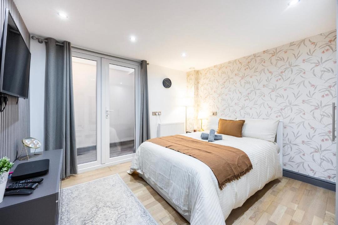 Photo of Bedroom in Hammersmith and Fulham