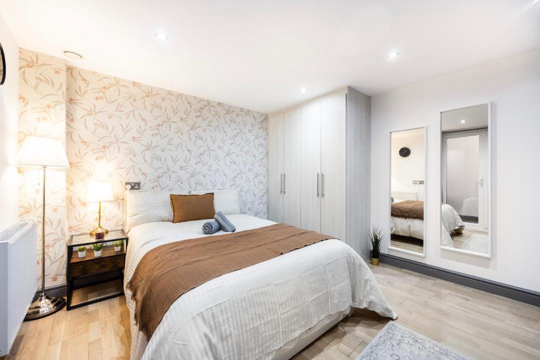 Photo of Bedroom in Hammersmith and Fulham