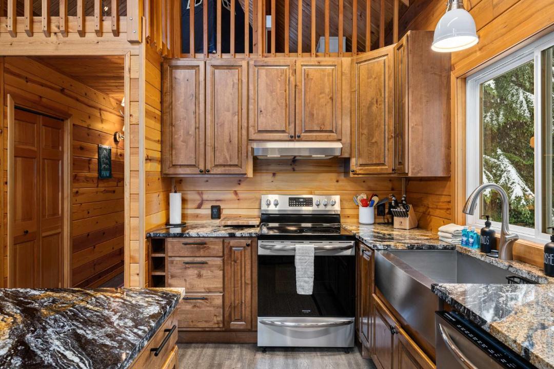 Photo of Kitchen in Snoqualmie Pass