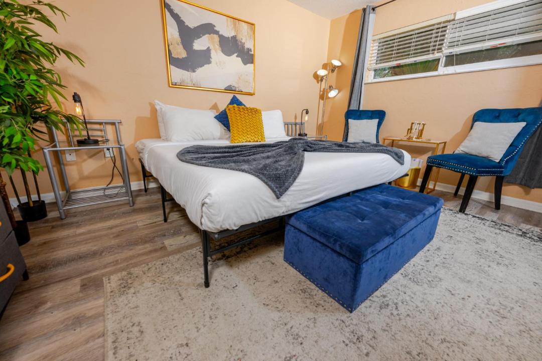 Photo of Bedroom in Arlington Park