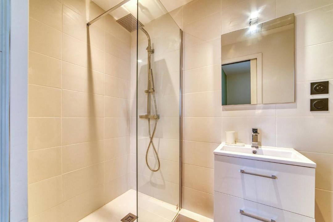 Photo of Bathroom in 5th Arrondissement