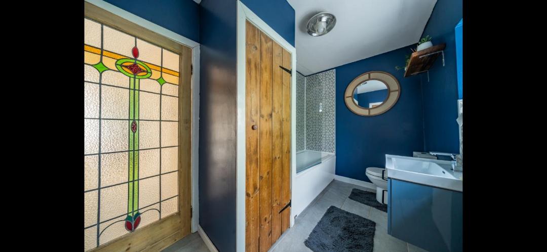 Photo of Bathroom in Margam