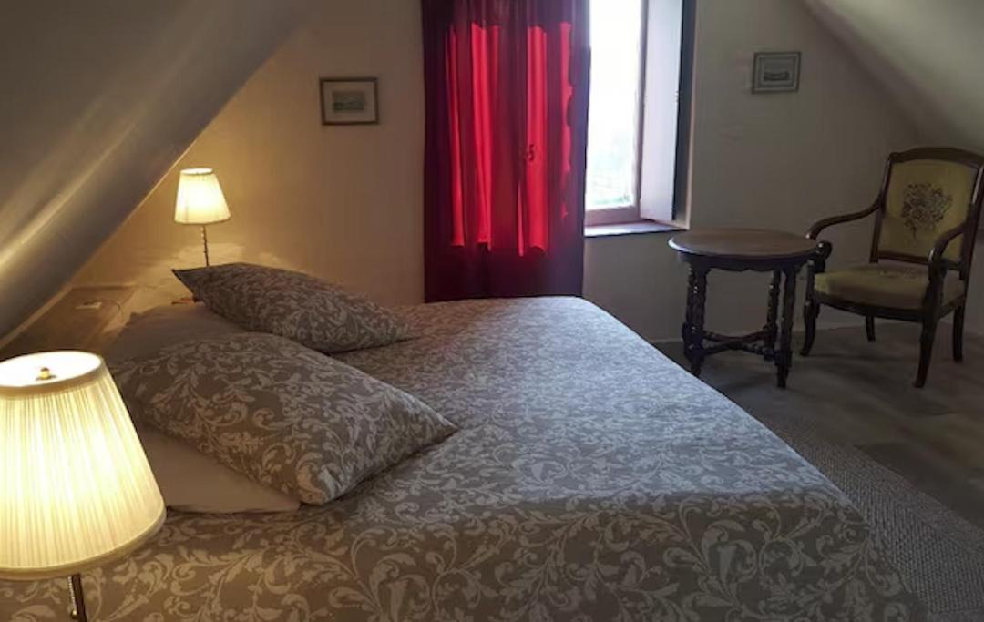 Photo of Bedroom in Sennevieres
