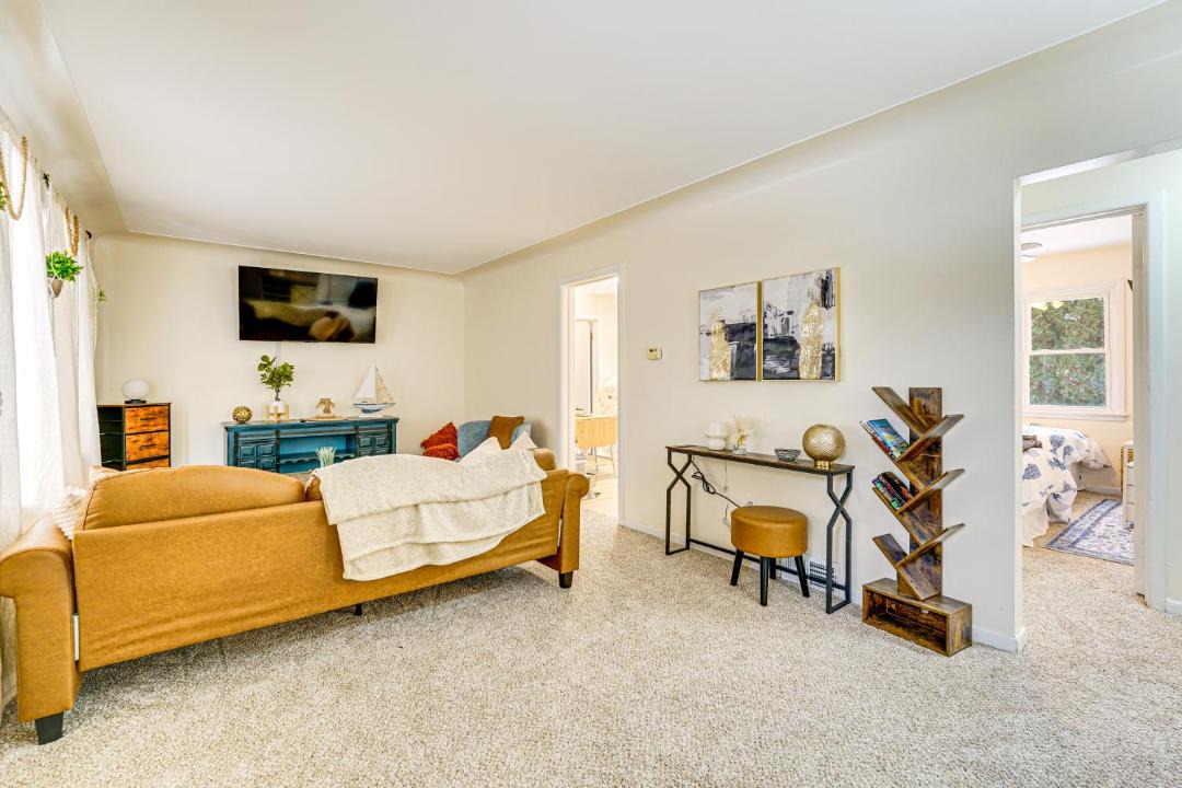 Photo of Bedroom in New Baltimore