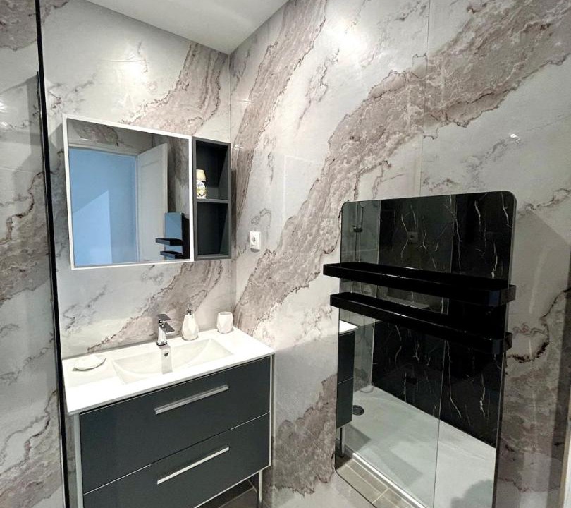 Photo of Bathroom in Gradignan