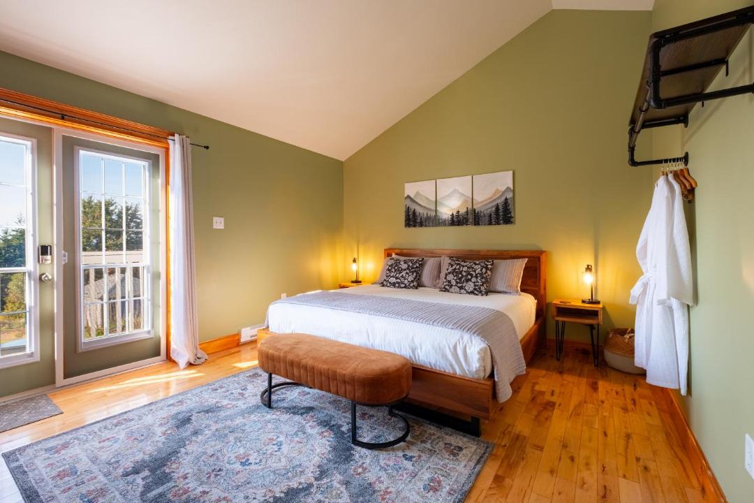 Photo of Bedroom in Hall's Harbour