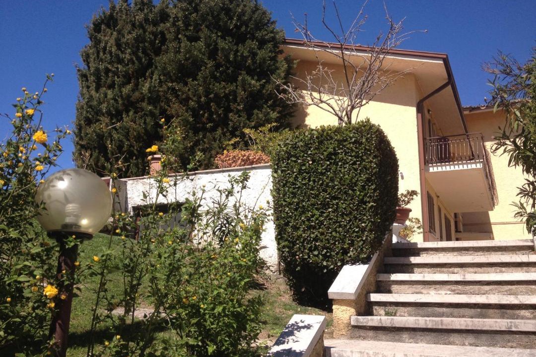Photo of Buildings in Calmasino