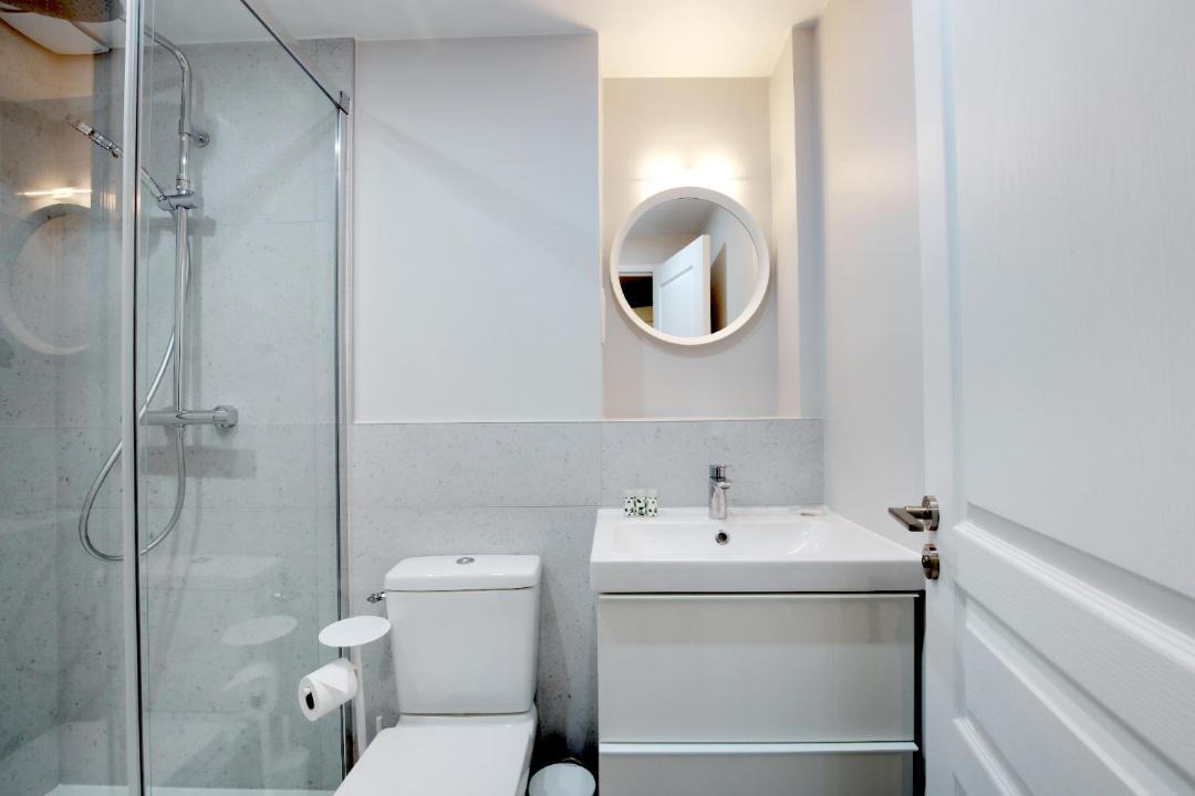 Photo of Bathroom in Parc-de-Montsouris