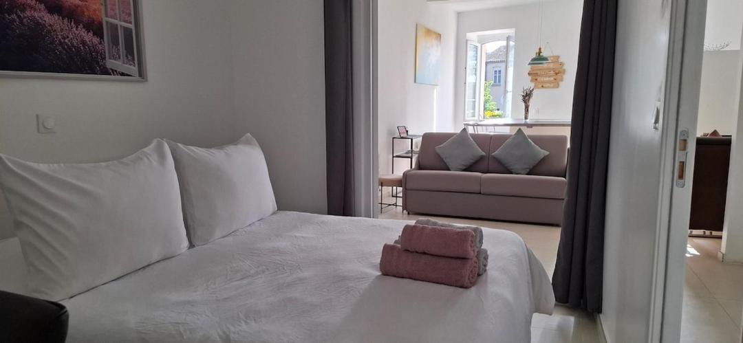 Photo of Bedroom in Le Luc