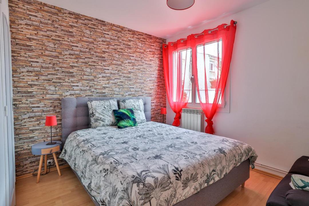 Photo of Bedroom in Chateaubernard