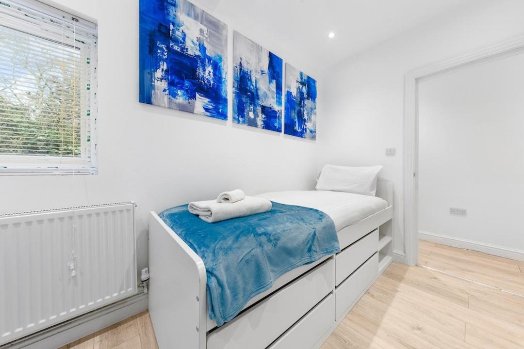 Photo of Bedroom in West Hendon