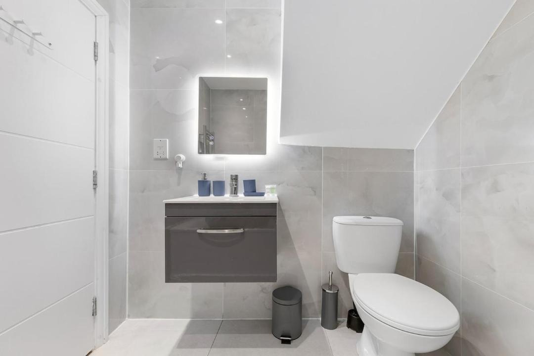 Photo of Bathroom in West Hendon