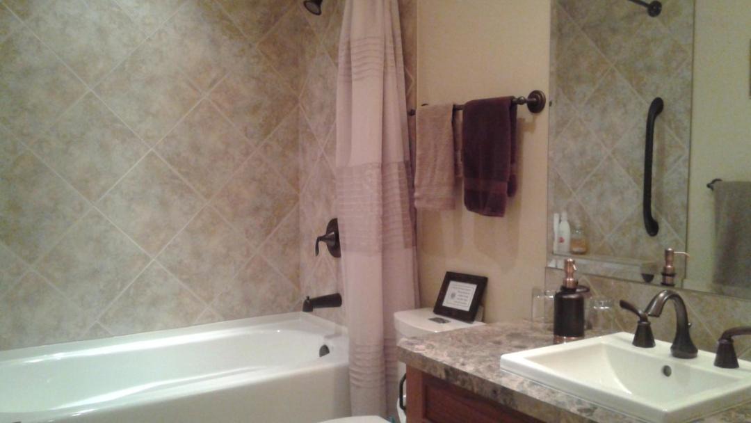 Photo of Bathroom in Okanagan-Similkameen