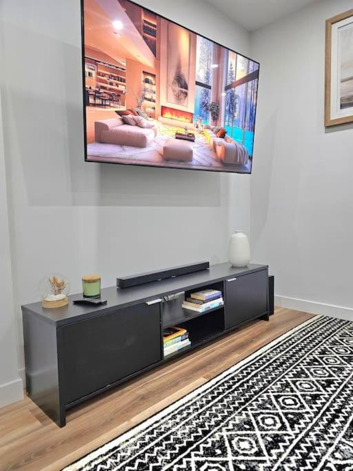 Photo of Livingroom in Northwest Calgary