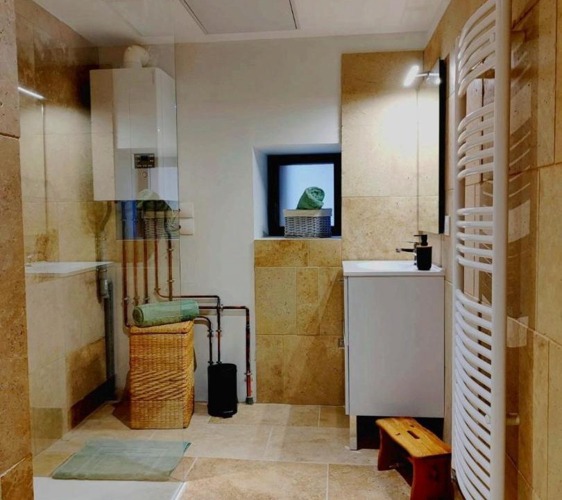 Photo of Bathroom in Pommard