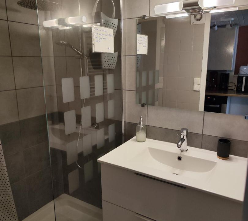 Photo of Bathroom in Saint-Remy-Sur-Durolle
