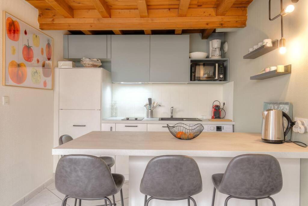 Photo of Kitchen in Voltaire - Saint Amour