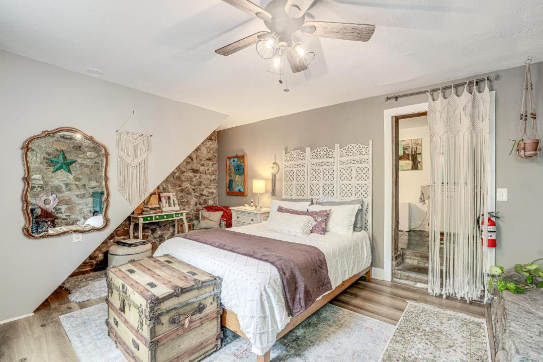 Photo of Bedroom in Lambertville