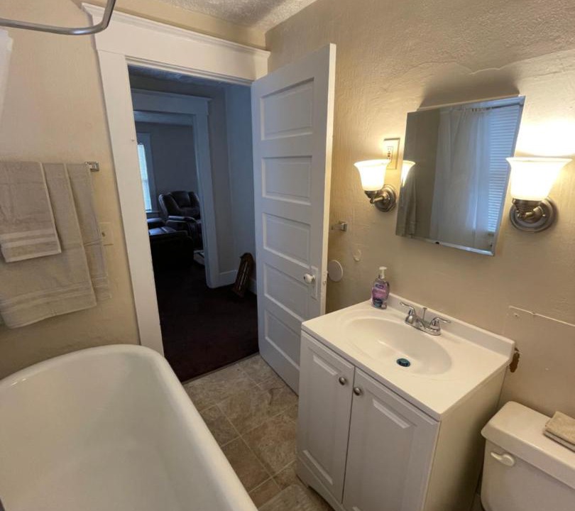 Photo of Bathroom in Lansing