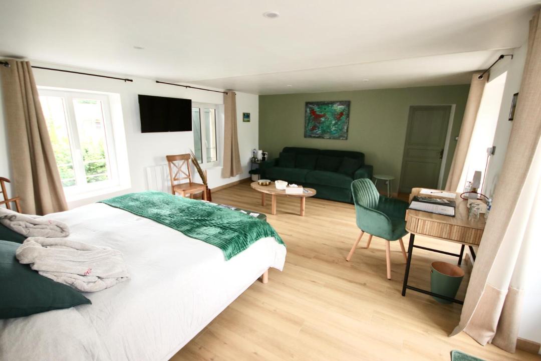 Photo of Bedroom in Tracy-sur-Mer