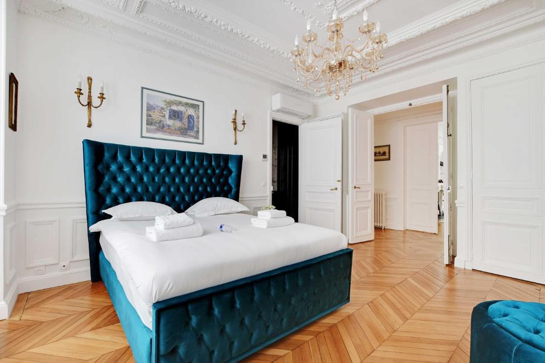 Photo of Bedroom in Chaillot