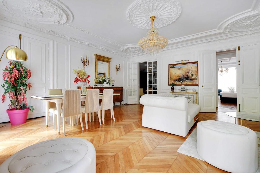 Photo of Livingroom in Chaillot