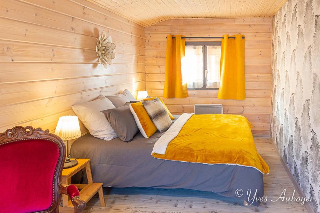 Photo of Bedroom in Le Menil