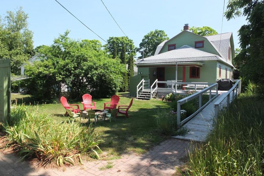 Photo of Buildings in Frankfort
