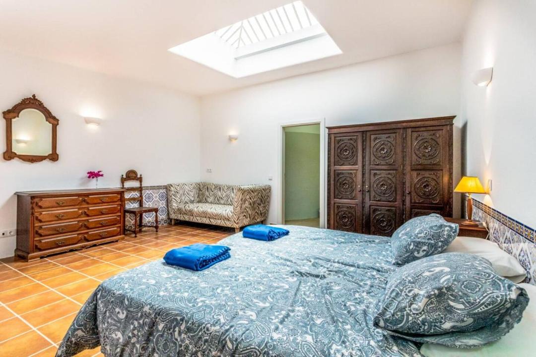 Photo of Bedroom in Alporchinhos