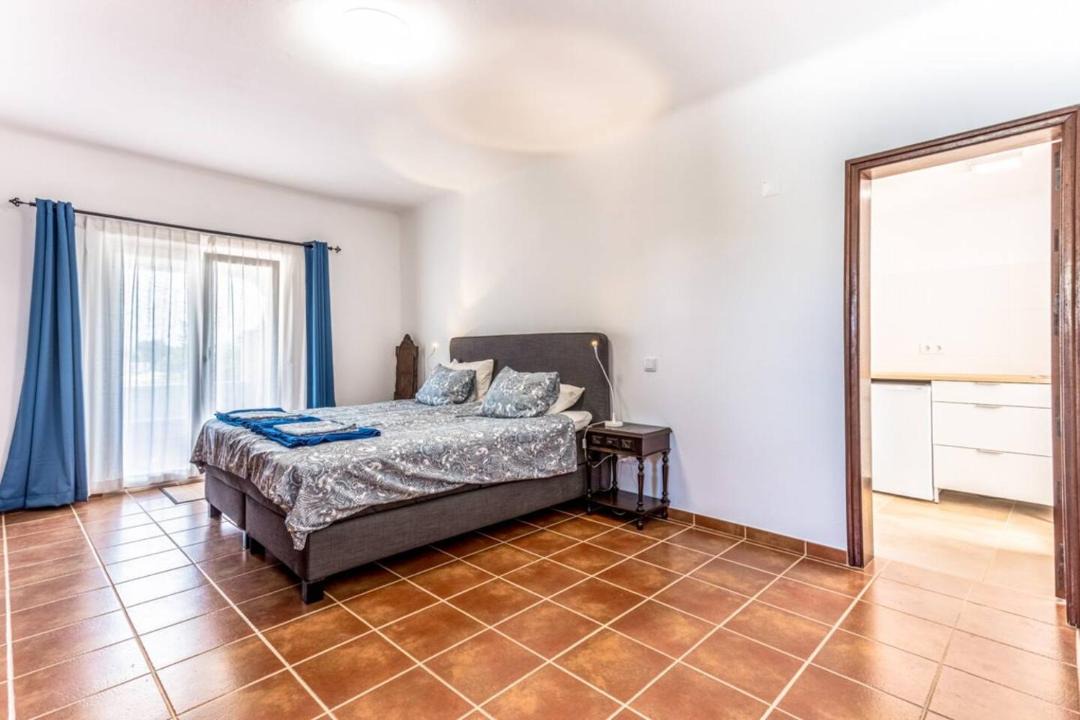 Photo of Bedroom in Alporchinhos