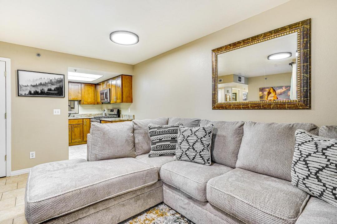 Photo of Livingroom in East Central