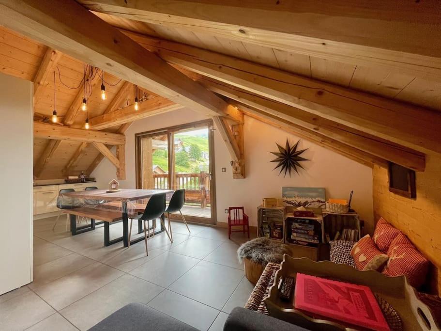 Photo of Livingroom in Montgellafrey
