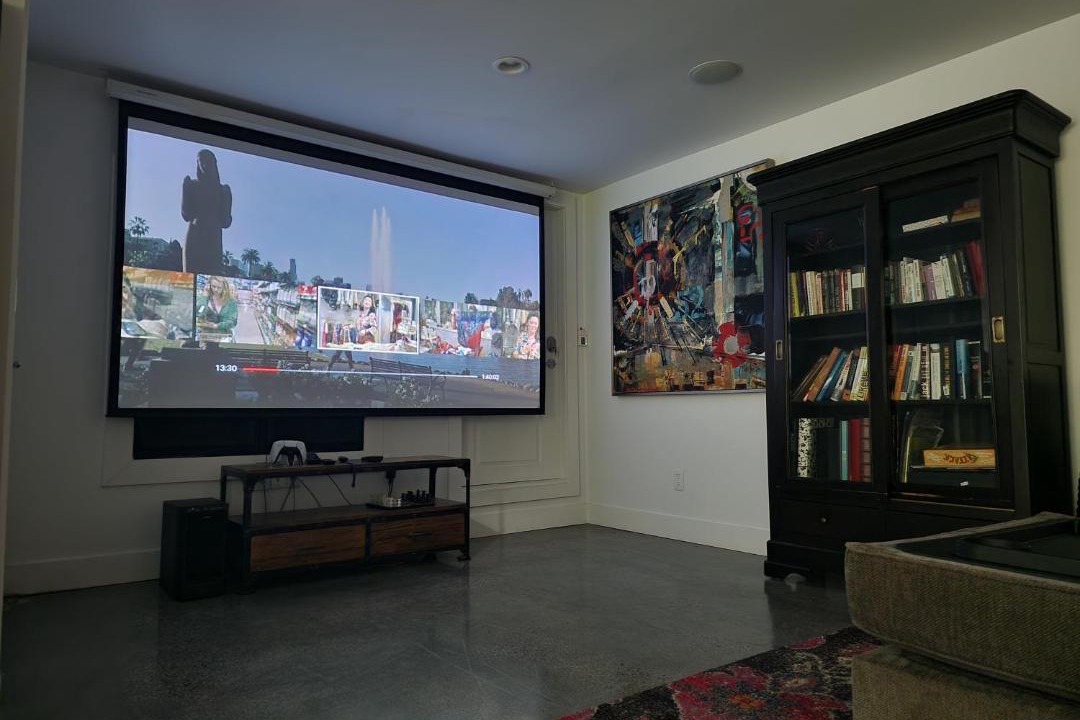 Photo of Livingroom in West Vancouver