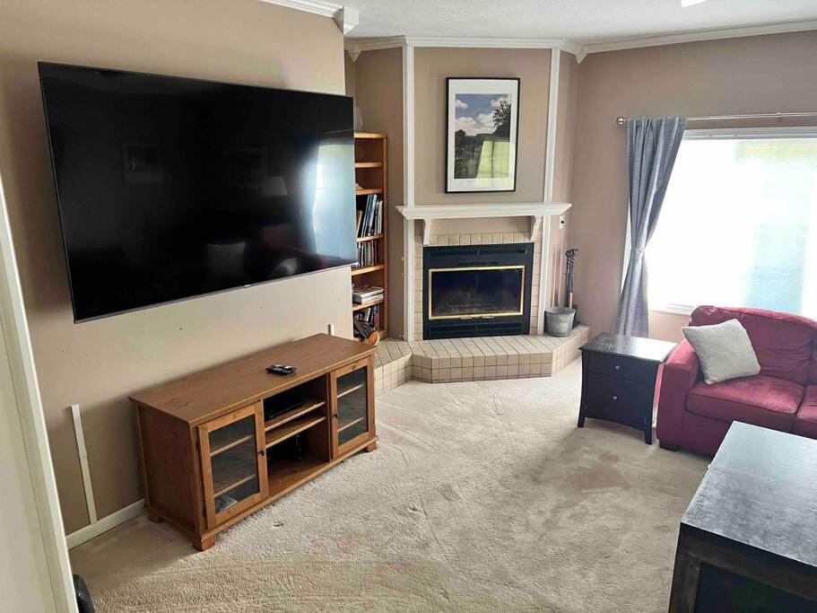 Photo of Livingroom in Ann Arbor