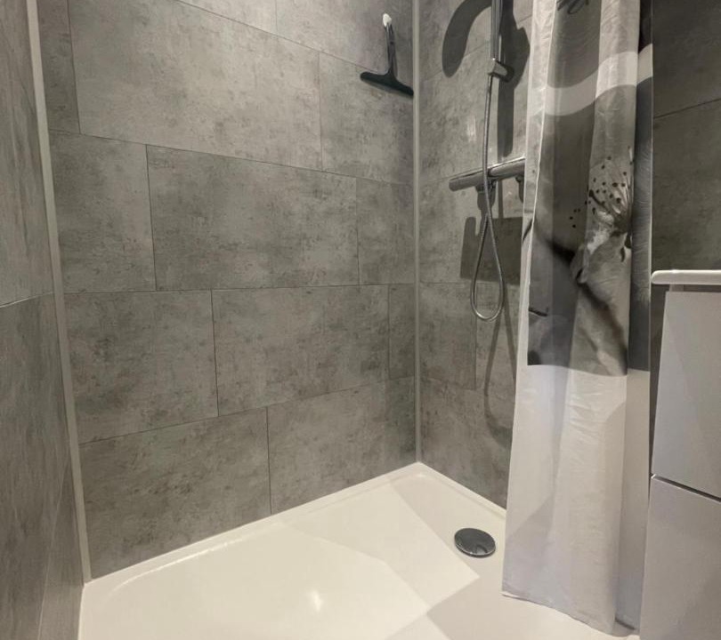 Photo of Bathroom in Commes