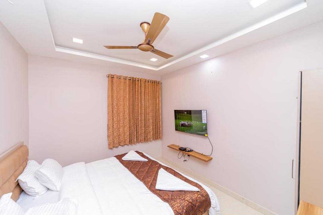 Photo of Bedroom in Courtallam
