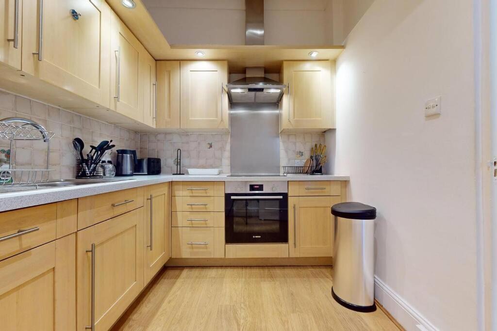 Photo of Kitchen in Brompton & Hans Town