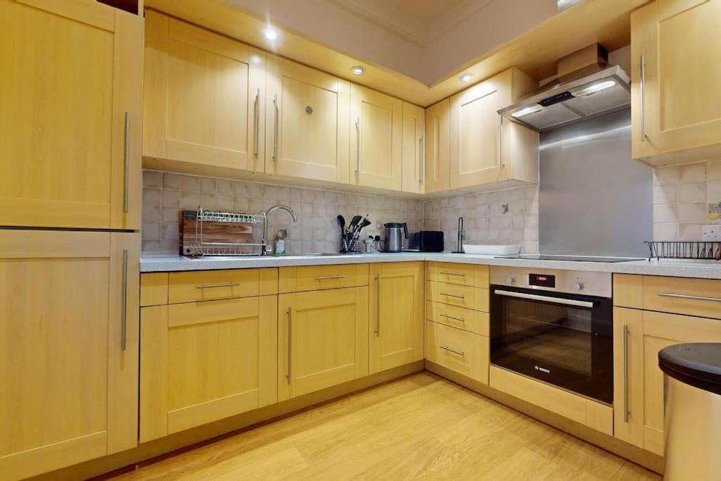 Photo of Kitchen in Brompton & Hans Town