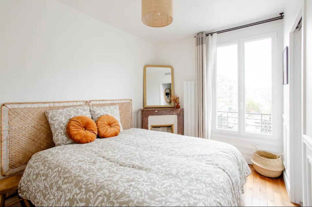 Photo of Bedroom in Suresnes
