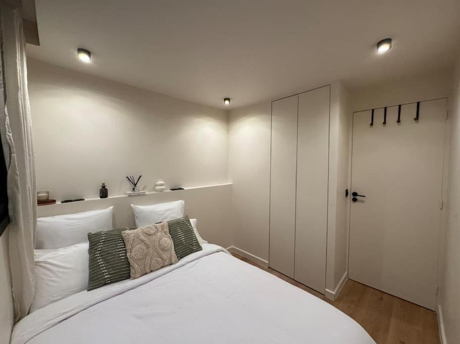 Photo of Bedroom in Porte-Dauphine