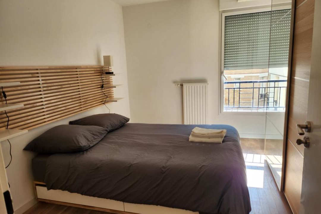 Photo of Bedroom in Suresnes