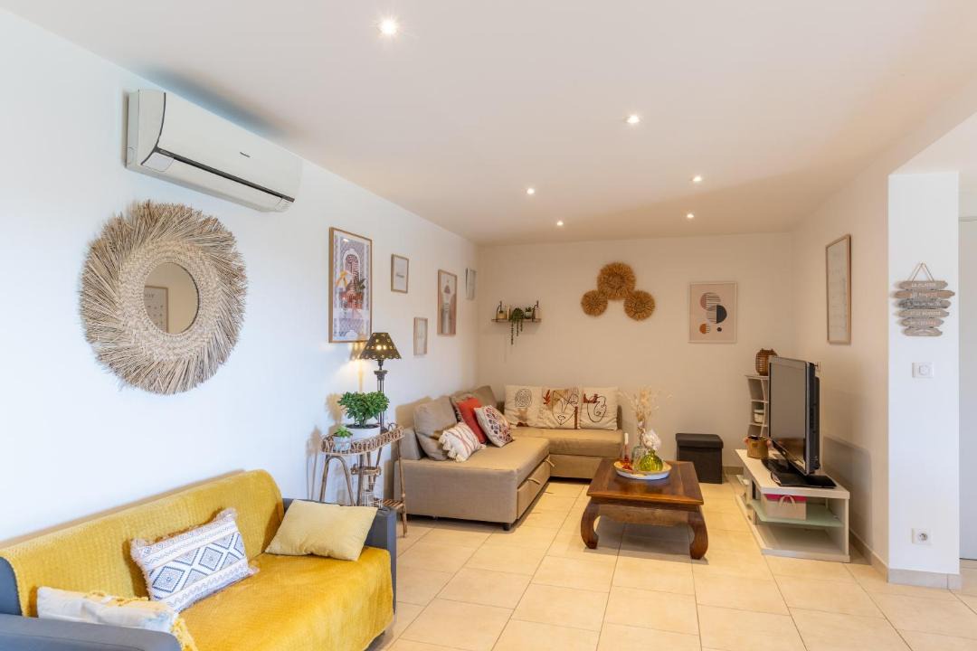 Photo of Livingroom in Saint-Privat